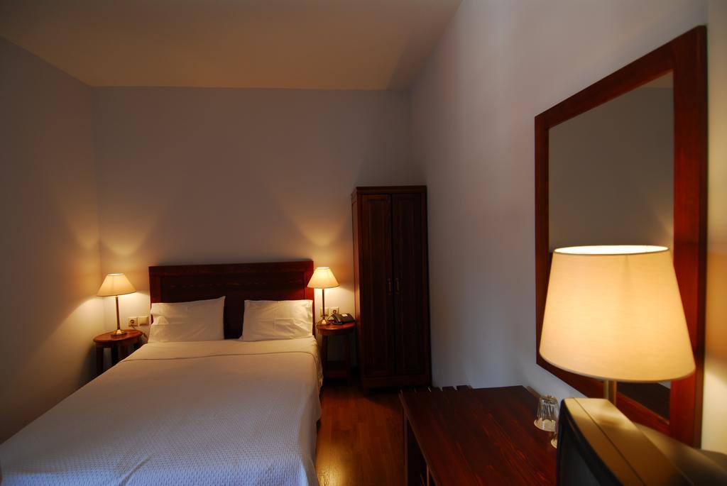 Hotel Papanastasiou Elati  ภายนอก รูปภาพ